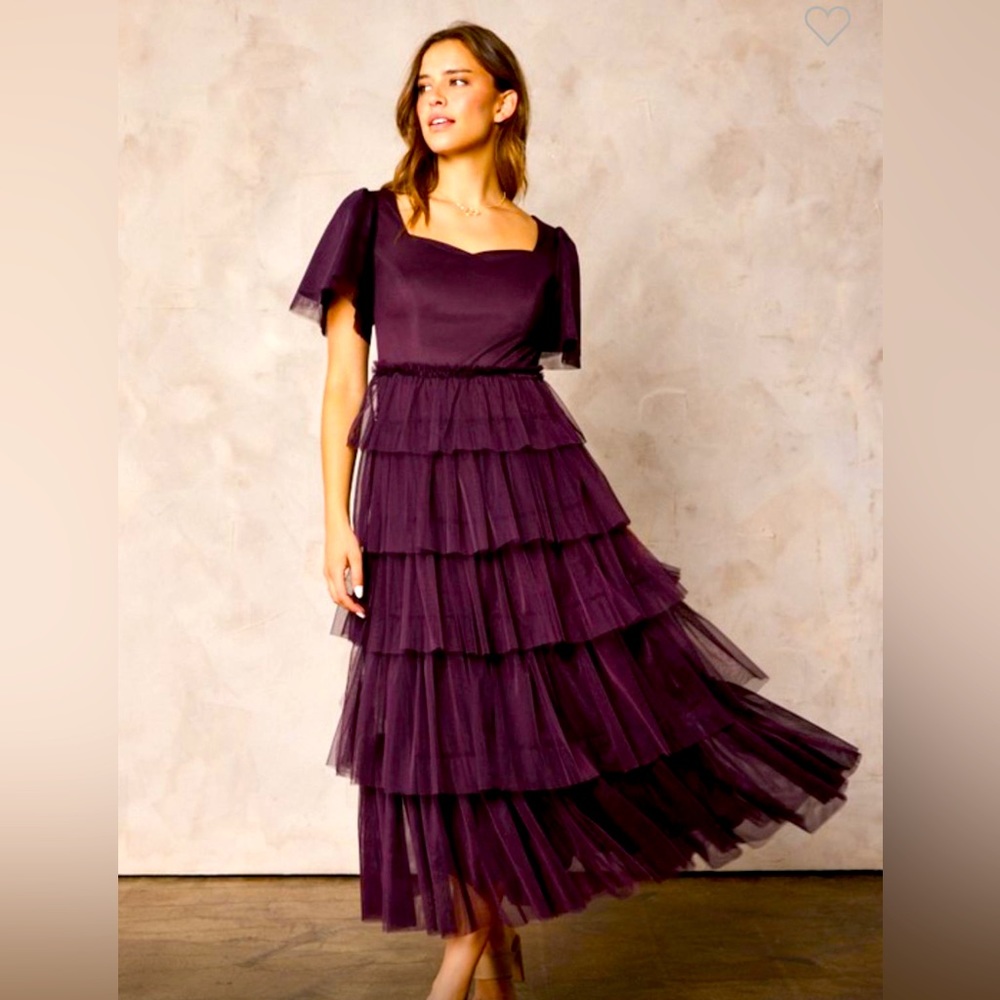 Details
• fully lined
• smocking on back
• 100% polyester
• sweetheart neckline